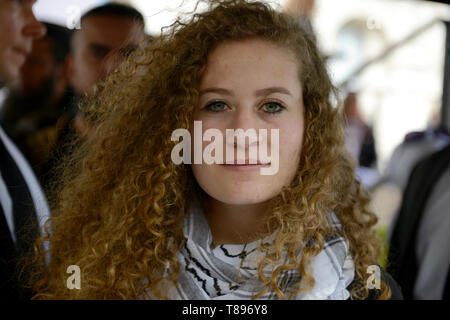 Palästinensische Menschenrechtsaktivistin Ahed Tamimi gesehen die Teilnahme während des Protestes. Palästinensische Menschenrechtsaktivistin Ahed Tamimi trat der Nationalen Demo für Palästina. Die demonstranten an der Portland Ort versammeln und an Whitehall in London demonstrierten, Teilnahme an einer weltweiten Demonstration Solidarität für die palästinensischen Bürger und auch in Bezug auf die Palästinenser Rechte einfordern und verteidigen die Rechte auf ihrem Hoheitsgebiet zurückzukehren zu zeigen. Stockfoto