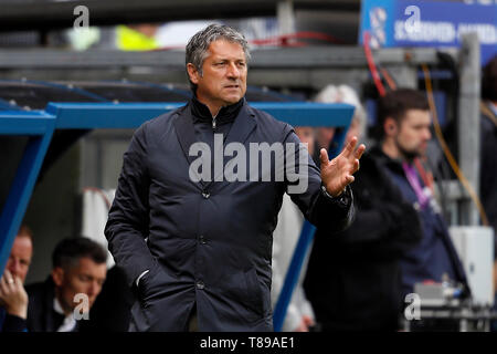 Heerenveen, Niederlande. 12. Mai 2019. Abe Lenstra Stadion, Saison 2018 - 2019, niederländische Eredivisie, NAC Breda Trainer Ruud Brut mit Anweisungen von der Seitenlinie während des Spiels Heerenveen - NAC. Credit: Pro Schüsse/Alamy leben Nachrichten Stockfoto