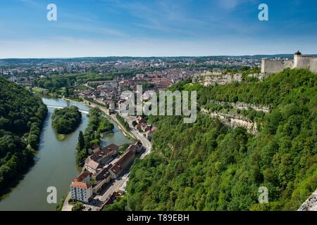 France, Doubs, Besancon, Vauban citadel, Unesco world heritage, from the ramparts overlooking the city and the river Doubs Stockfoto