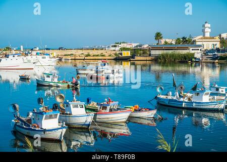 Italien, Sizilien, Scoglitti, kleines Fischerdorf und searesort an der Südküste, Fischerhafen Stockfoto