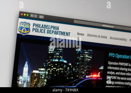 Miami/USA, 05.11.2019: Polizei von Philadelphia Homepage. In der Nähe von Polizei Dept Logo. Kann als illustrative für Nachrichtenmedien oder verwendet werden. Stockfoto