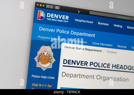 Miami/USA, 05.11.2019: Denver Polizei Abteilung Homepage. In der Nähe von Polizei Logo. Kann als illustrative für Medien verwendet werden. Stockfoto