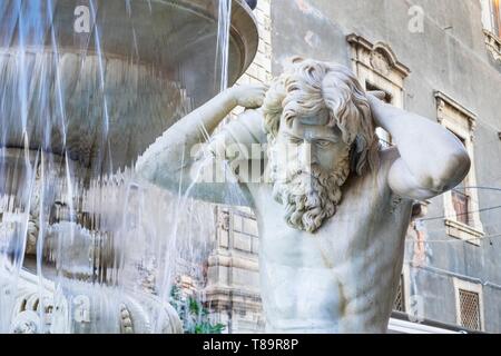 Italien, Sizilien, Catania, barocke Stadt als UNESCO-Weltkulturerbe, Piazza del Duomo, Brunnen Amenano in Carrara Marmor (1867) Stockfoto