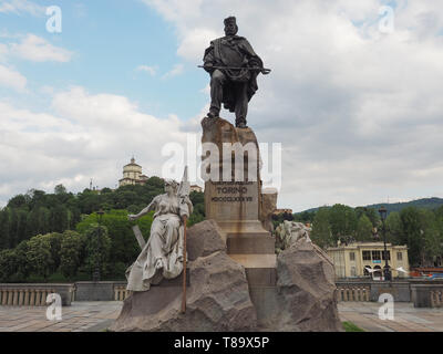 TURIN, Italien - ca. Mai 2019: Denkmal für Giuseppe Garibaldi Stockfoto