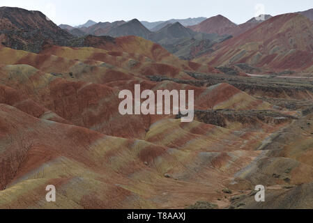 Mehrfarbige Sandstein am Zhangye-Danxia nationaler Geopark, Provinz Gansu, China Stockfoto