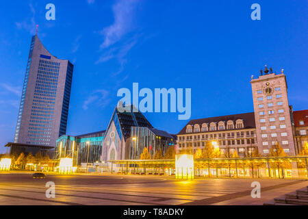 Augustus Square in Leipzig in der Nacht. Leipzig, Sachsen, Deutschland. Stockfoto