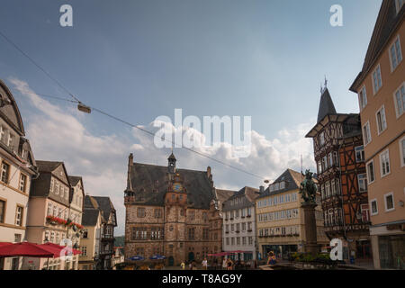 Marburg, Deutschland - 27. August 2017: das Stadtbild der Stadt Marburg mit seinem historischen Rathaus und Marktplatz Stockfoto