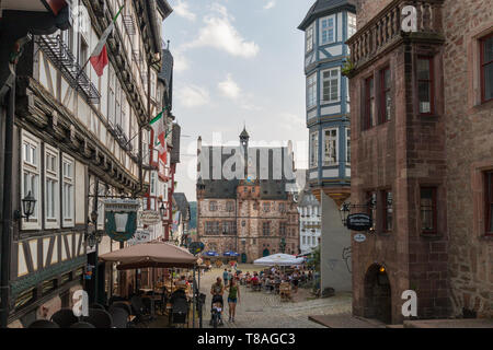 Marburg, Deutschland - 27. August 2017: das Stadtbild der Stadt Marburg mit seinem historischen Rathaus und Marktplatz Stockfoto