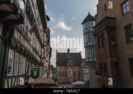 Marburg, Deutschland - 27. August 2017: das Stadtbild der Stadt Marburg mit seinem historischen Rathaus und Marktplatz Stockfoto