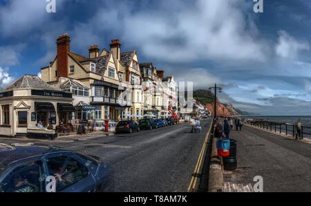 Strandfront bei Sidmouth in Devon Stockfoto