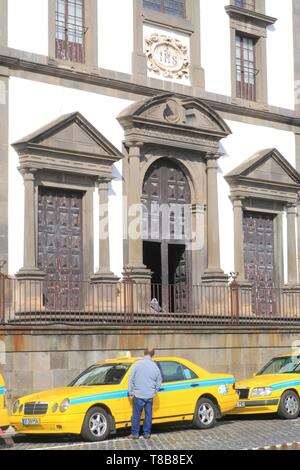 Portugal, Madeira, Funchal, Kirche St. Johannes der Evangelist (oder Jesuitenkolleg Kirche) im 17. Jahrhundert erbaut, die von den Jesuiten in einem Übergangsstil zwischen Manierismus und Barock Stockfoto