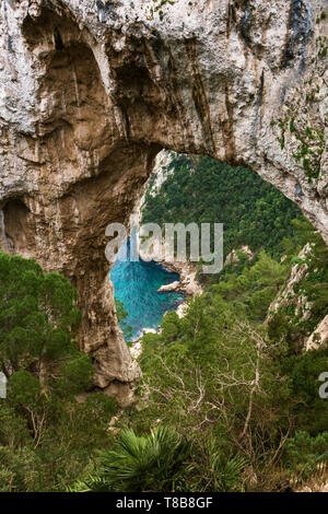 Arco Naturale Felsformation, Capri, Italien Stockfoto