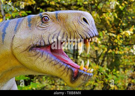 Frankreich, Doubs, Gallargues les Sapins, Dino Zoo prähistorischer Park, Inostrancevia, der Permian grizzly Bär Stockfoto