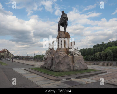 TURIN, Italien - ca. Mai 2019: Denkmal für Giuseppe Garibaldi Stockfoto