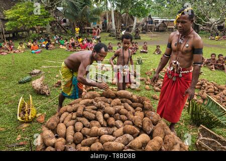 Papua New Guinea, Milne Bay Provinz, Meer, Encastreaux Trobriands Archipels, der Insel Kiriwina, Okaiboma Dorf, Yam Zeremonie Stockfoto