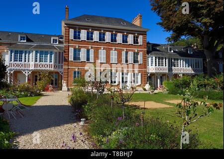 Frankreich, Seine-Maritime, Pays de Caux, im Regionalen Naturpark der Boucles de la Seine, Villequier, Dorf am Ufer der Seine, der Heimat der Vacquerie Familie, wo Victor Hugo mehrmals und heute Museum Victor Hugo übernachtet Stockfoto