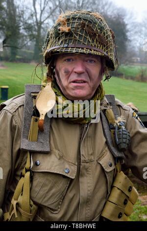 Frankreich, Eure, Sainte Colombe prÚs Vernon, Allied Rekonstitution Group (USA Weltkrieg 2 und der französischen Maquis historische Rekonstruktion Association), reenactor Michel Menager in Uniform der 101St US Airborne Division Stockfoto