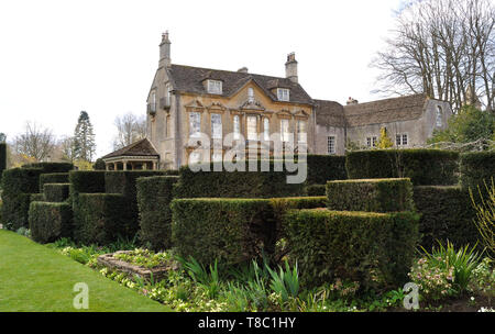 Das Haus und die Gärten am Courts Garten, Holt, in der Nähe von Bradford-on-Avon, Wiltshire Stockfoto