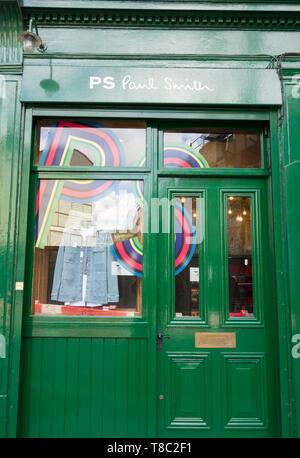 Eingang zum Paul Smith's Park Street Store in Borough Markt, Stadt, London, UK Stockfoto