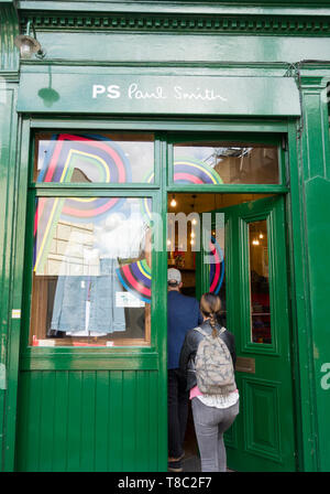 Eingang zum Paul Smith's Park Street Store in Borough Markt, Stadt, London, UK Stockfoto