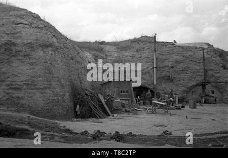 2. Weltkrieg in Europa - Bunker im Gebrauch der deutschen Wehrmacht // 2. Weltkrieg in Europa - Bunker von der Germay Armee/Wehrmacht/Heer verwendet Stockfoto