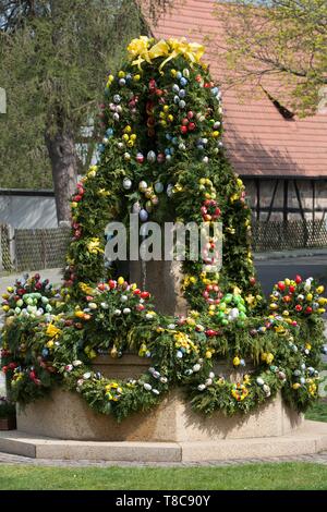 Ostern Brunnen, Malmsbach, Mittelfranken, Bayern, Deutschland Stockfoto