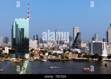 Panoramablick vom Symbol Siam, Skyline mit CAT Gebäude am Mae Nam Chao Phraya, Bang Rak District, Bangkok, Thailand Stockfoto