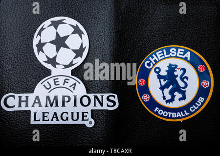 Mai 11, 2019 Baku, Aserbaidschan. Emblem der Finalist der UEFA Europa League Saison 2018/2019 des FC Chelsea (London) auf einem schwarzen koan Hintergrund. Stockfoto