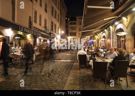 Lyon, Place Neuve St Jean, Restaurants Stockfoto