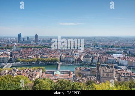 Lyon, Panorama von Basilique Notre Dame De Fourviere - Lyon, Panorama von Basilique Notre Dame De Fourviere Stockfoto
