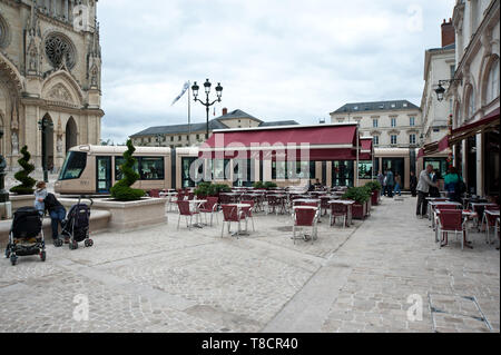 Orleans, Straßenbahn, 2012-07-10°B Cathedrale 67 (2) Stockfoto