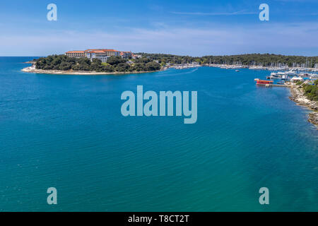 Luftaufnahme von Verudela Lagune in Pula, Kroatien Stockfoto