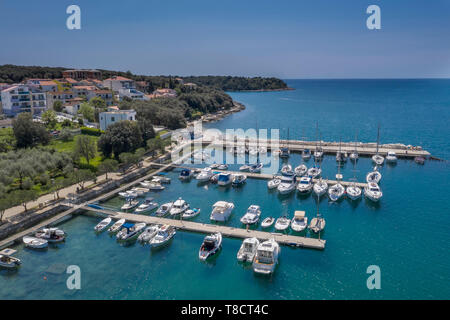 Eine Luftaufnahme von Marina in Pjescana Uvala und Verudela Resort in Pula, Kroatien Stockfoto