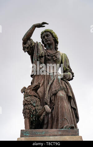 Statue von Flora MacDonald außerhalb von Inverness Castle in Inverness, an der Nordküste 500 Autowanderstraße im Norden von Schottland, Großbritannien Stockfoto