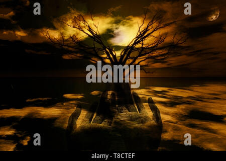 Ewiges Gebet Geste in surreale Landschaft Stockfoto