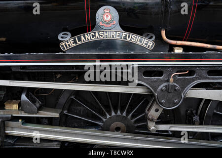 Der Lancashire Füsilier Rauchfahne, bekannt als Das jacobite, ziehen touristischen Zug an der West Highland Line in Fort William in Schottland, Großbritannien Stockfoto