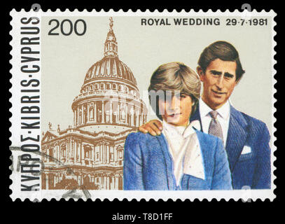 Zypern - ca. 1981: eine Briefmarke von Zypern Post gedruckt, zeigt Prinz Charles und Lady Diana, königliche Hochzeit, circa 1981. Stockfoto