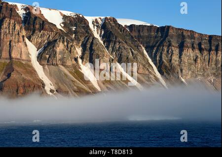 Grönland, Nordwestküste, Murchison Sund, Klippen von der Spitze des Kiatak oder Northumberland Insel Stockfoto