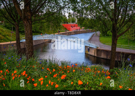 London, England - Februar 2019: Fluss Lea, Queen Elizabeth Olympic Park Stockfoto