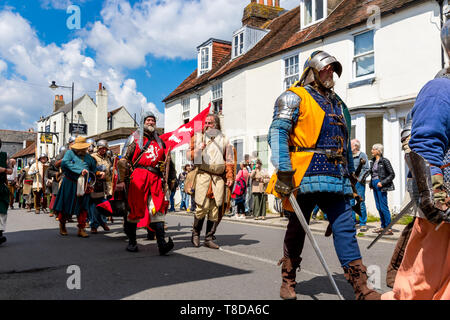 Lewes, East Sussex, UK. 12. Mai 2019. Historische Gesellschaften neu erlassen, der Schlacht von Lewes von 1264 über diese Aktion Wochenende verpackt. Die Teilnehmer an der Niederlage von König Henry III gedenken der Freiherrn von Simon de Montfort. Stockfoto
