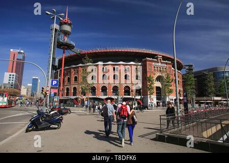 Spanien, Katalonien, Barcelona, &#x200b;&#x200b; Plaþa d'Espanya, dem Einkaufszentrum Las Arenas, ehemaliger Arena in kommerzielle Bereiche umgewandelt von Architekt Richard Rogers Stockfoto