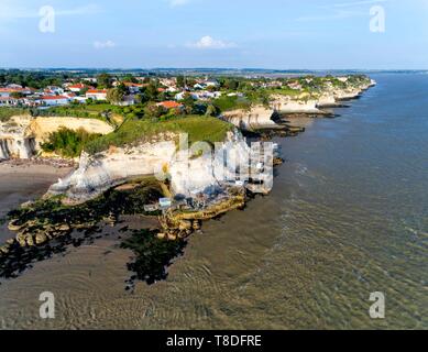 Frankreich, Poitou-Charentes, Saintonge, Côte de Beauté, Mündung der Gironde, Meschers-sur-Gironde, Klippen und Höhlen Wohnungen (Luftbild) (Luftbild) Stockfoto