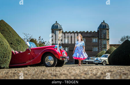 Heather Bell genießt die Burton Agnes Hall Oldtimer Rallye in Yorkshire. Stockfoto