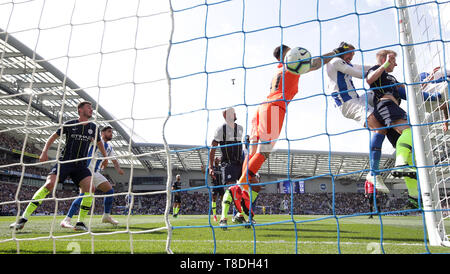 Brighton & Hove Albion Glenn Murray Kerben erste Ziel seiner Seite des Spiels während der Premier League Match an der AMEX Stadion, Brighton. Stockfoto