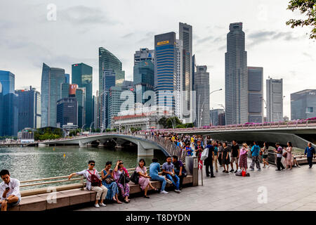 Der Jubilee Bridge und die Skyline von Singapur, Singapur, Südostasien Stockfoto