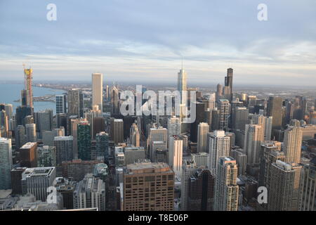 Blick auf die Skyline von Chicago aus dem 360 Chicago Aussichtsplattform auf der Spitze des John Hancock Center gesehen, in der Nähe der North Side, Chicago, USA Stockfoto