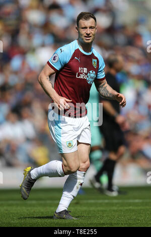 Burnley, Großbritannien. 12. Mai 2019. Ashley Barnes von Burnley an schaut. Premier League match, Burnley v Arsenal in Turf Moor in Burnley, Lancashire am Sonntag, den 12. Mai 2019. Dieses Bild dürfen nur für redaktionelle Zwecke verwendet werden. Nur die redaktionelle Nutzung, eine Lizenz für die gewerbliche Nutzung erforderlich. Keine Verwendung in Wetten, Spiele oder einer einzelnen Verein/Liga/player Publikationen. Credit: Andrew Orchard sport Fotografie/Alamy leben Nachrichten Stockfoto