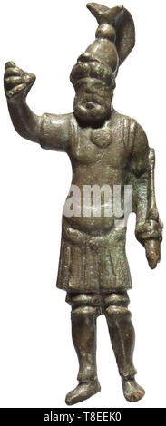 Eine römische Figur des Mars 1./2. Jahrhundert n. Bronze mit grüne Patina. Mars in voller Rüstung, in der Armbeuge seinen linken Arm ein Schwert, das Recht, ein ursprünglich einen Speer. Höhe 10,5 cm. Provenienz: Süddeutschen Privatsammlung, 1970er und später. historischen, historischen, römischen Reiches, antike, Antike, antike, Additional-Rights - Clearance-Info - Not-Available Stockfoto
