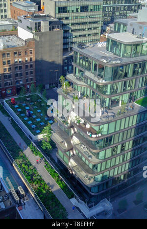 Die High Line, städtischen Park saniert Von einem verlassenen erhöhten Schiene Linie in Chelsea, Manhattan, New York City, NY/USA Stockfoto