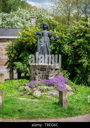 Eine Statue von Lorna Doone, die Heldin des Buches mit dem gleichen Namen von Richard Blackmore in Dulverton, Somerset, Devon, UK gelegen geschrieben Stockfoto